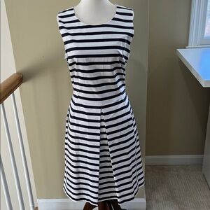 NWT GAP Women’s Black White Striped Sleeveless Fit & Flare Dress Size